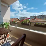 Toni's Hidden Gem Apartment *