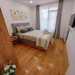 Toni's Hidden Gem Apartment